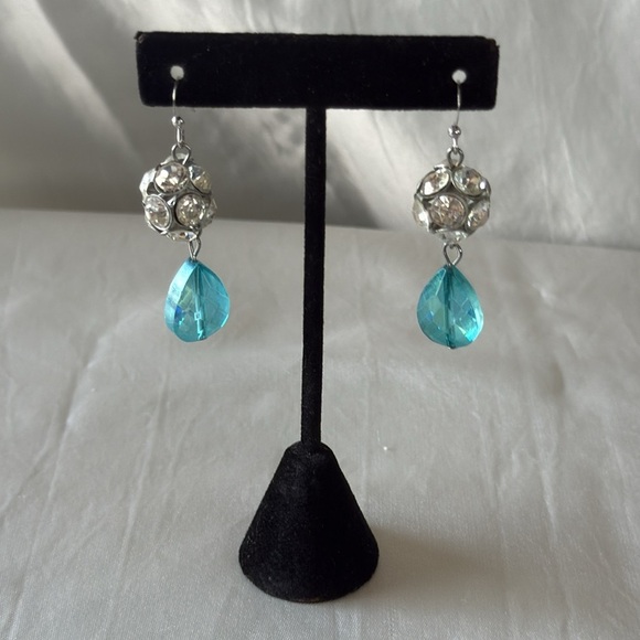 Teal & Crystal Beaded Multi-Strand Wire Necklace and Earring Set - Picture 5 of 10